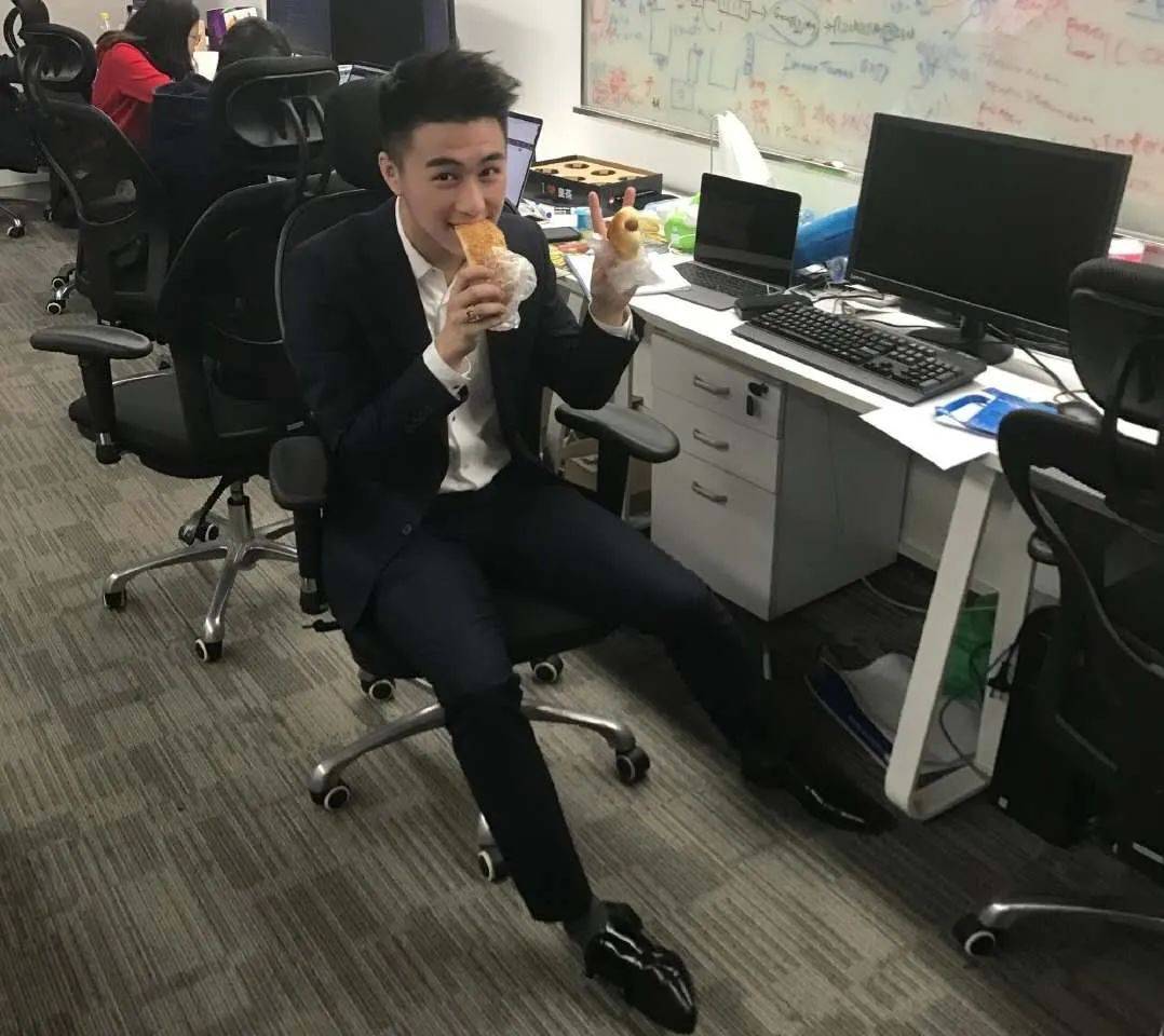 何猷君微博认证改成什么 原来修改有这样的深意