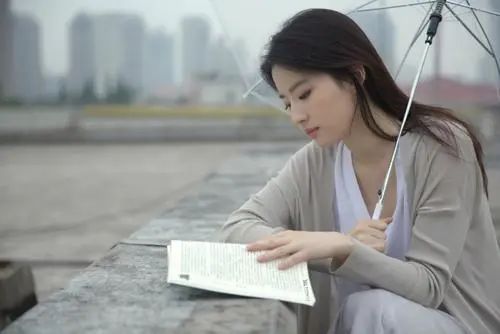 装在“神仙姐姐”套子里的刘亦菲 演技无法突破