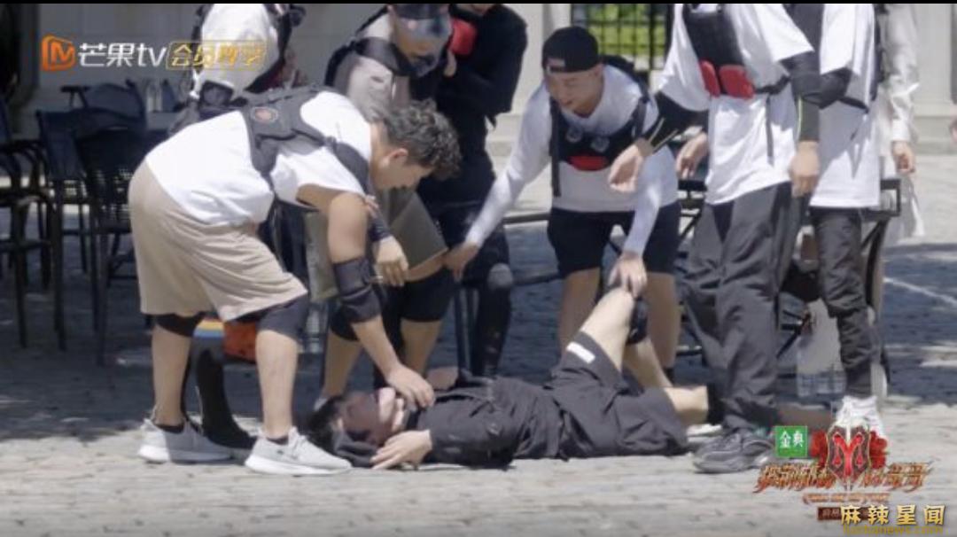 赵文卓单手放倒高瀚宇 武力值爆表看呆观众