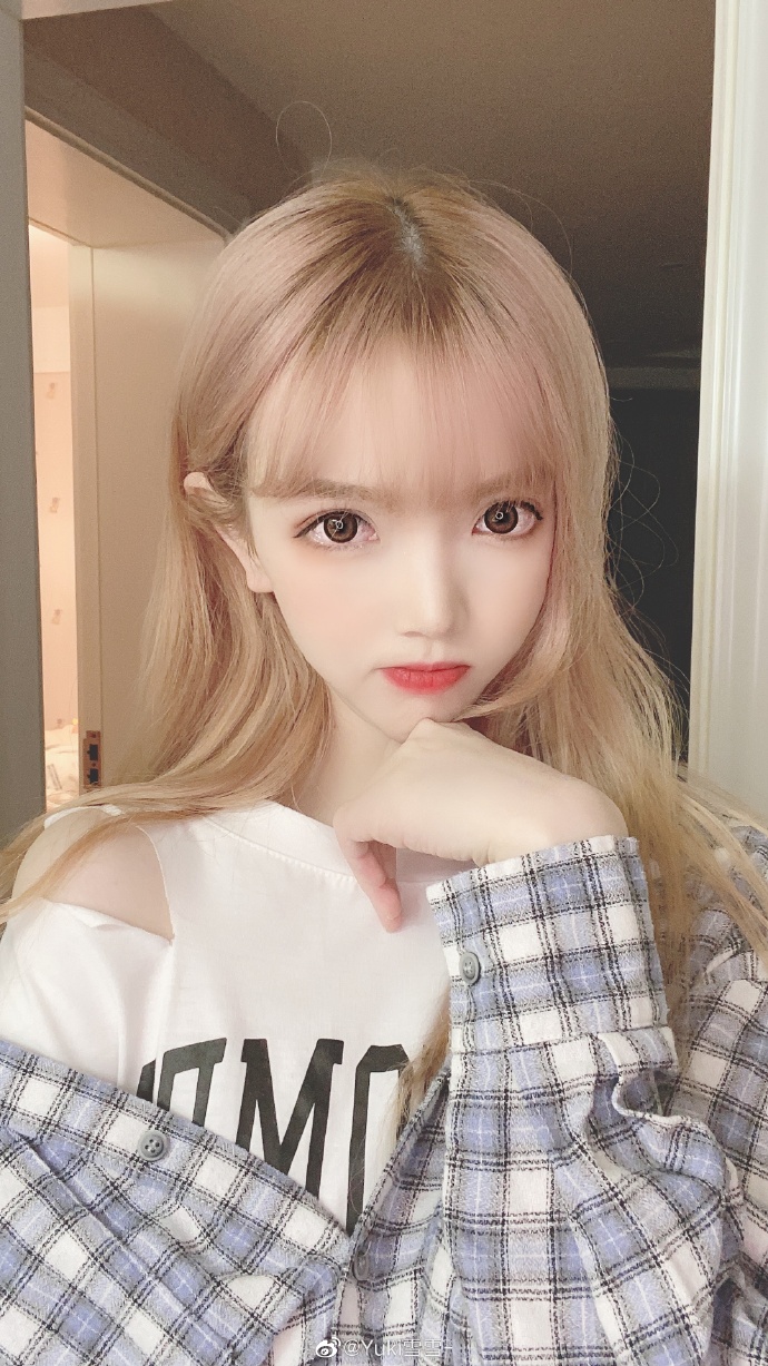 ����Yukiѩѩ���˼�ͥ���� CoserСԲ��ѩѩ�����ո���д��������