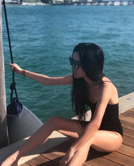 71岁设计师身材如少女怎么做到的 原来真正这样保养的