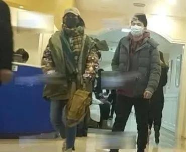 白百何疑似新恋情与神秘男子吃饭 此男子原来大家都很熟悉