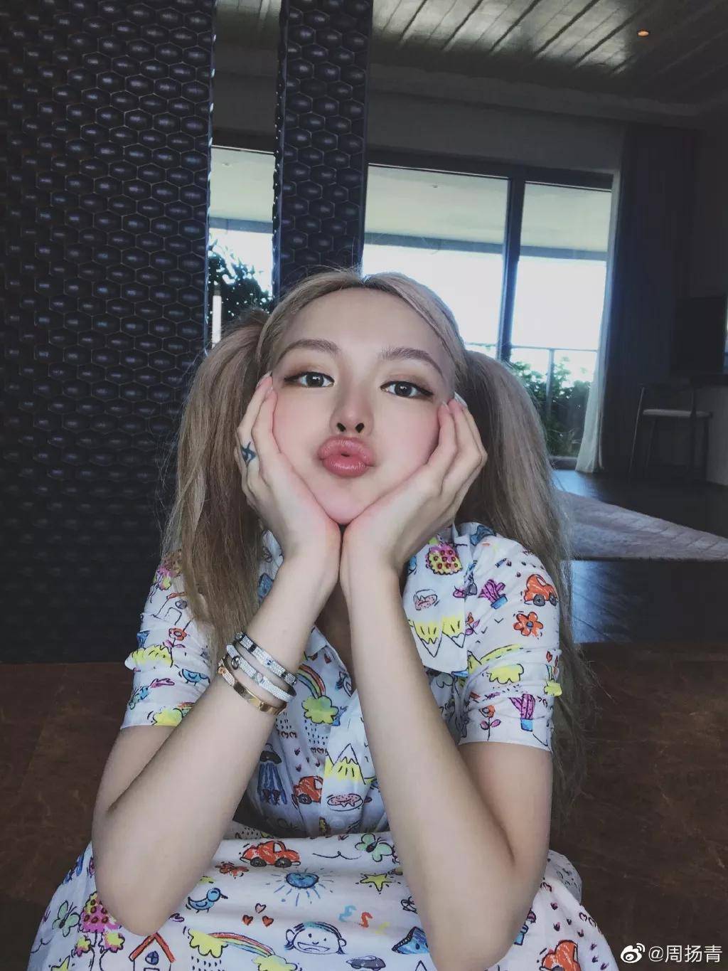 周扬青p图是网红是基本素养 给她的p图技术跪了