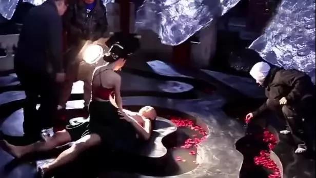 赵丽颖床戏有哪些 赵丽颖与这些男明星合作过床戏