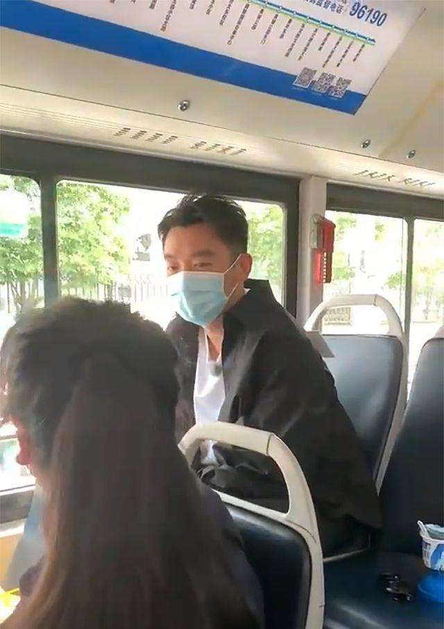 郑恺苗苗录制跑男是哪一期 郑凯苗苗甜蜜同框