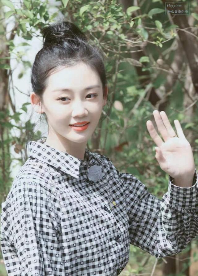 郑恺苗苗录制跑男是哪一期 郑凯苗苗甜蜜同框
