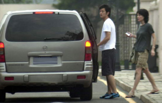 李亚鹏新女友是海哈金喜吗 李亚鹏离婚7年将迎来第二春