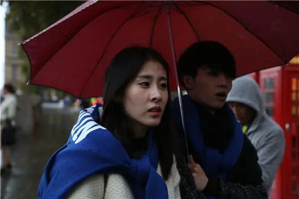 ?和华晨宇未婚生女追星张艺兴疑被谢娜封杀 张碧晨精彩人生?