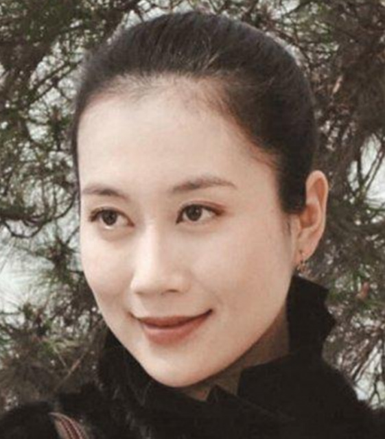 演员温峥嵘演艺之路一波三折 我不红缺的是运气