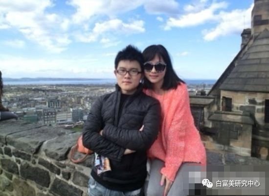靠粉丝圈100个亿住7000W豪宅的网红,送粉丝假包还辱骂她是刁民