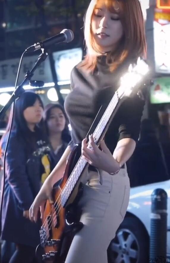 抖音李智仁个人资料性感写真 前Girls Day成员最美贝斯手