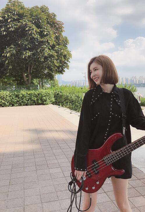 抖音李智仁个人资料性感写真 前Girls Day成员最美贝斯手