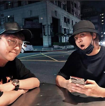 周扬青宣布与罗志祥分手 曝男方私生活混乱多人运动
