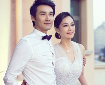 黄晓明和baby真离了吗 几个细节告诉你真相