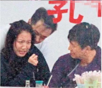 猥亵少女,袭胸女星,出轨成性的他就这样洗白成功啦