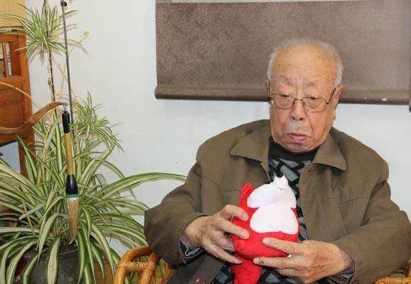 演员刘江去世享年95岁 曾同时患有三种癌症喜欢和年轻人交流