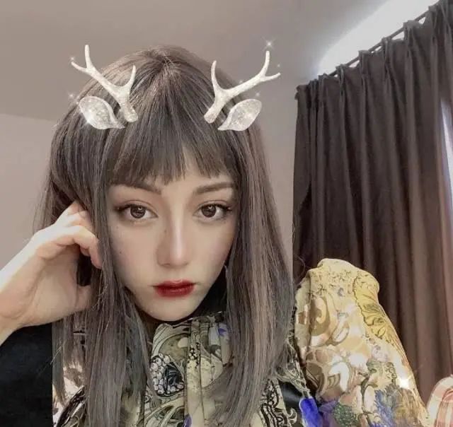 ʥ��ױ����ô��?������ͬ���ѩС¹ױ������������ʥ����