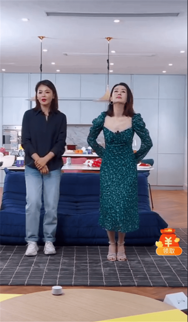 刘敏涛直播跳女团舞十分优美 网友大赞姐姐身材太绝了