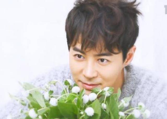 神话成员JunJin即将结婚 JuneJin晒出手写信内容是什么