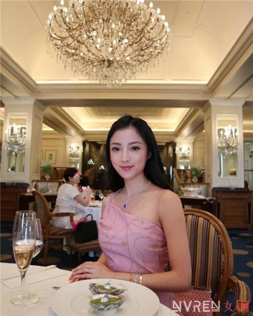 �����ǰŮ�ѳ¿��� �������Sabrina Chan�������Ž���ջ��Ҹ�