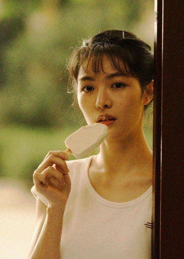 钟楚曦整容前后照片对比 变脸明显网友直呼不相信