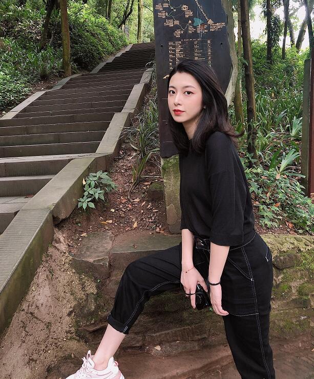 抖音闵静Jing个人资料福利照 闵静与七舅脑爷关系揭秘