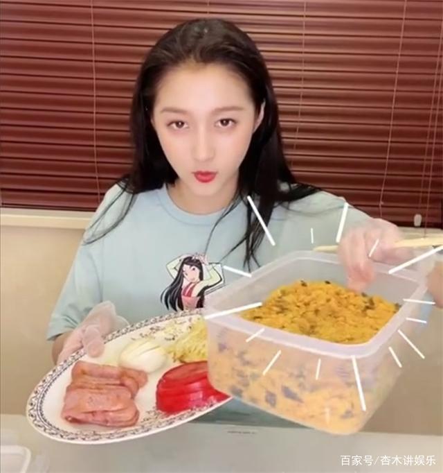 关晓彤公开蔬菜三明治教程 原来这么更有食欲好吃