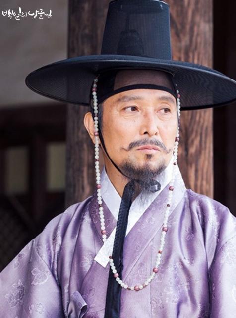 驱魔面馆爆红主配角介绍 她是韩孝周师父