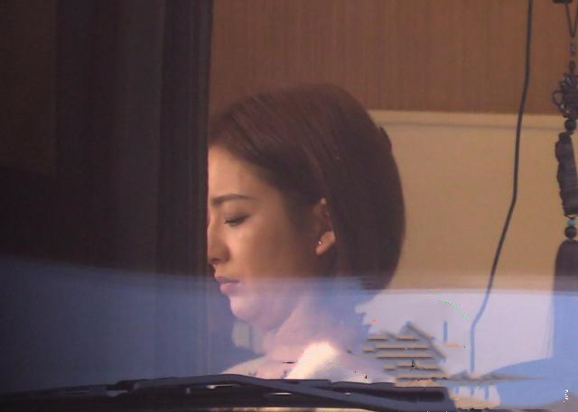 佟丽娅双下巴什么样子 素颜的佟丽娅看上去略显疲惫憔悴