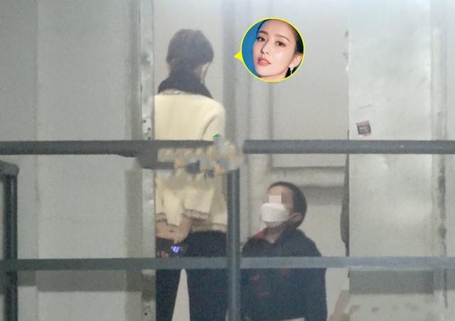 佟丽娅双下巴什么样子 素颜的佟丽娅看上去略显疲惫憔悴