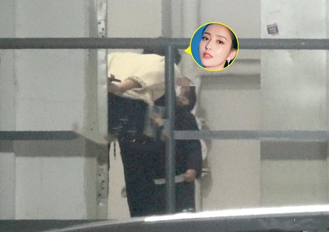 佟丽娅双下巴什么样子 素颜的佟丽娅看上去略显疲惫憔悴