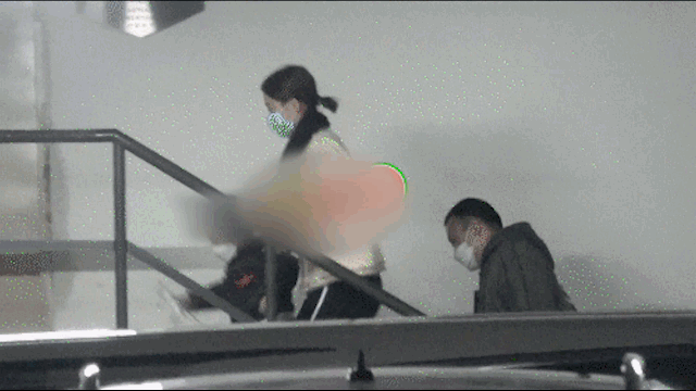 佟丽娅双下巴什么样子 素颜的佟丽娅看上去略显疲惫憔悴
