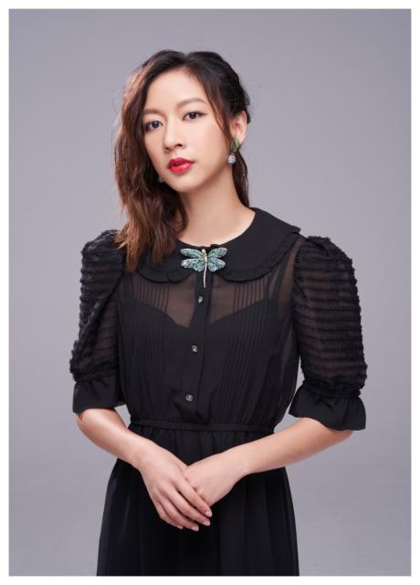 陈妤正向爱情观 佩戴AKACHEN珠宝浪漫女人味