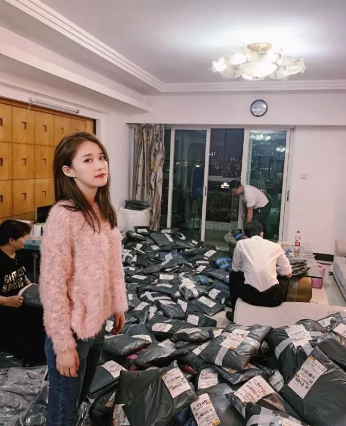 抖音江奈儿个人资料简介 江奈儿真实姓名微博生活照诱惑写真