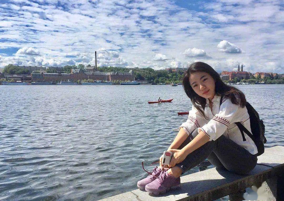 蒋方舟与妈妈签催婚协议 内容轻松有趣太讨喜了