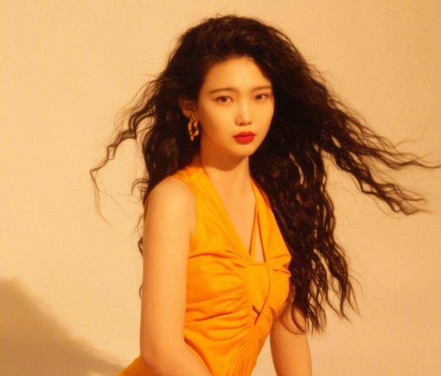 嘉羿疑似恋情曝光 女方首度正面回应