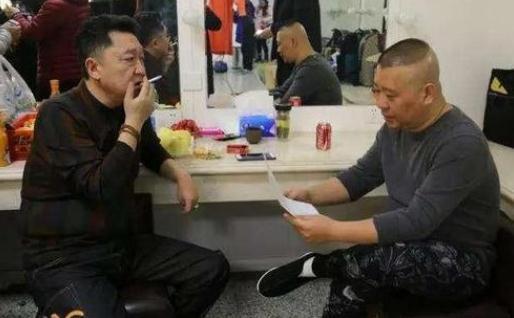 宋丹丹儿媳妇王博谷烟不离手 王博谷比老公巴图大几岁