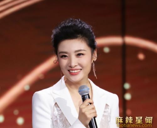 周涛为何退出央视 央视一姐为女儿放弃事业令人敬佩