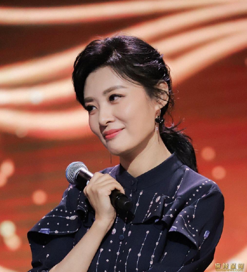 周涛为何退出央视 央视一姐为女儿放弃事业令人敬佩