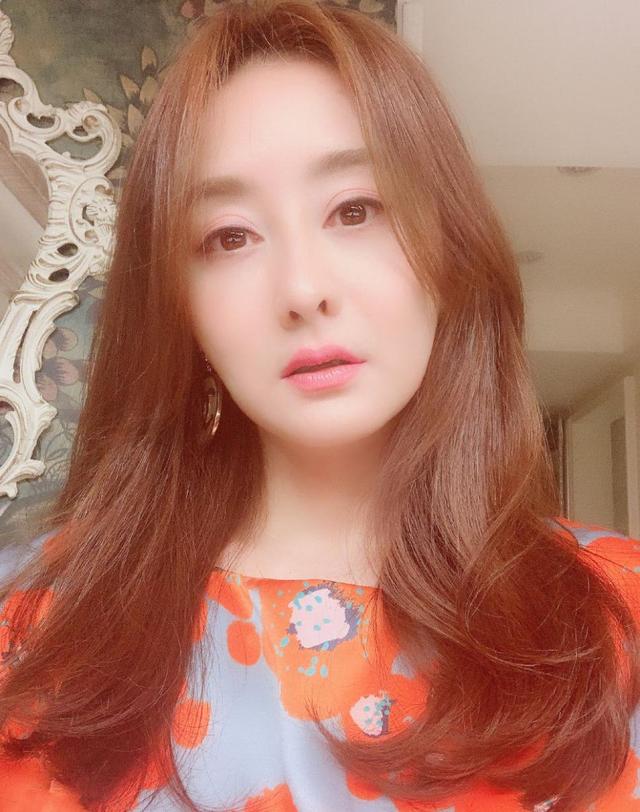 陈德容离婚是什么情况 陈德容的老公是我们熟悉的他