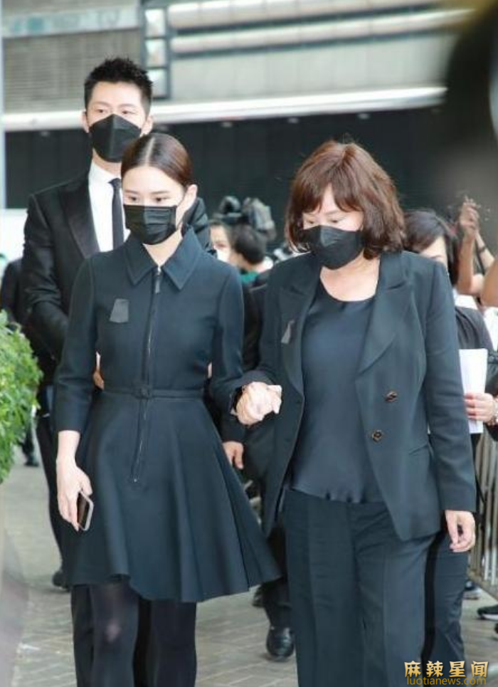 何超莲窦骁结婚了吗 圈内好友透漏已经秘密结婚