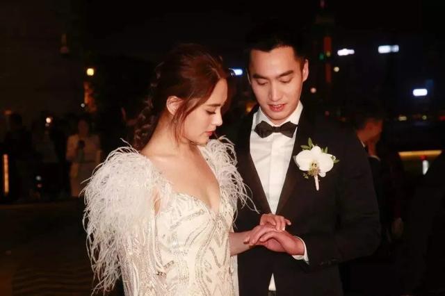 阿娇赖弘国离婚的原因是什么 原来真的原因之前大家都猜到