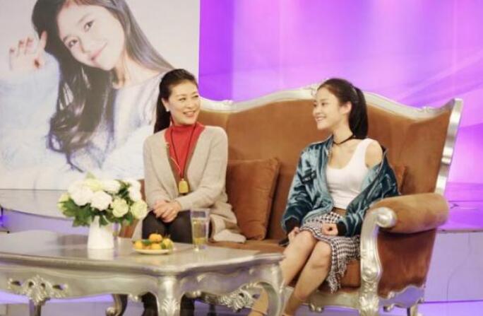 岳以恩与岳红的关系 是母女更是好闺蜜