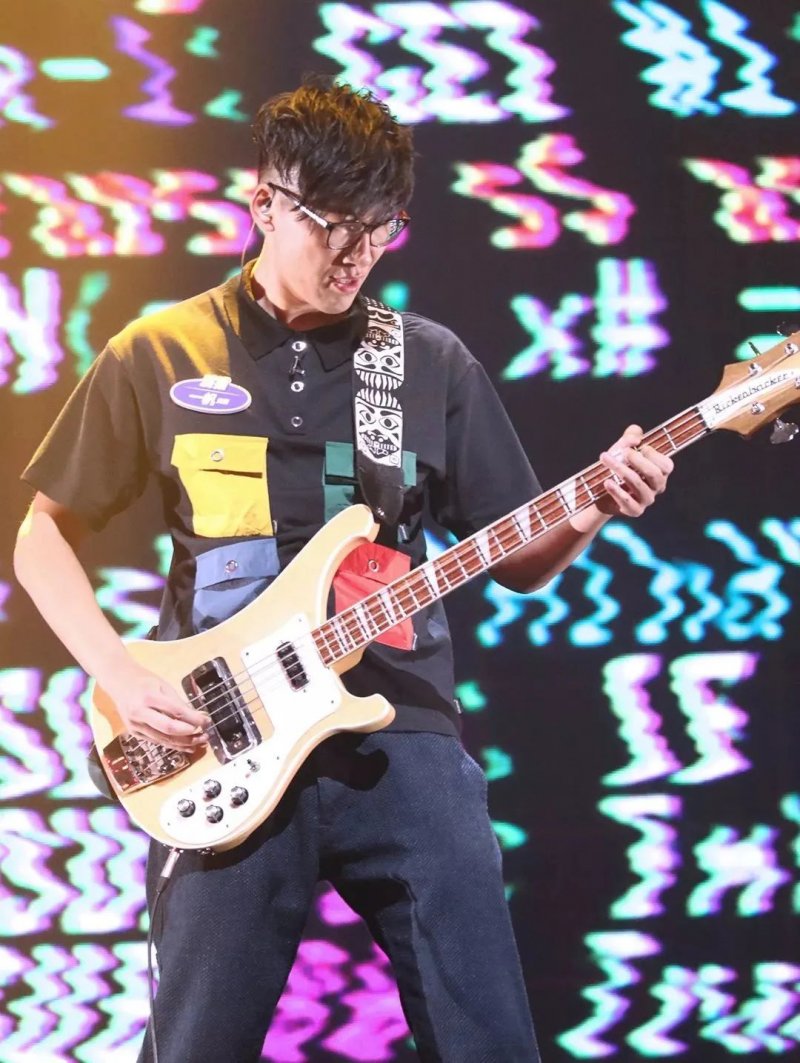 刺猬乐队郑州场演出风波 子健与石璐吵架次日正常出演