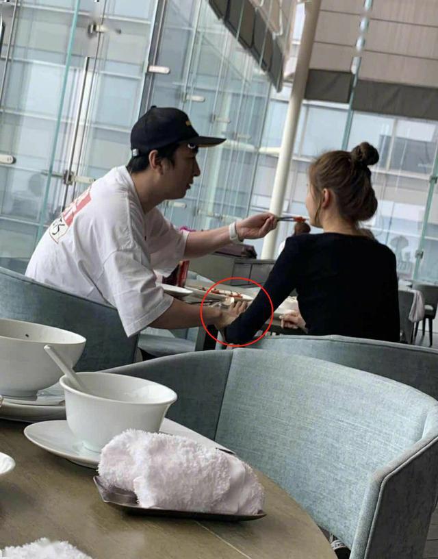 王思聪女朋友甜仇素颜照曝光 这段恋情估计能走多远