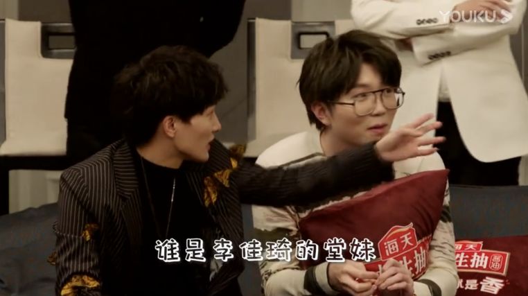 周深和毛不易到底说了多少悄悄话 话痨与话少之间的八卦
