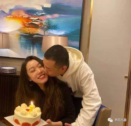 gai的老婆王斯然是哪里人 太宠了这狗粮嗑到吐血