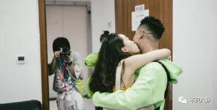 gai的老婆王斯然是哪里人 太宠了这狗粮嗑到吐血