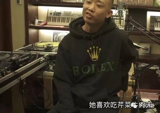 gai的老婆王斯然是哪里人 太宠了这狗粮嗑到吐血
