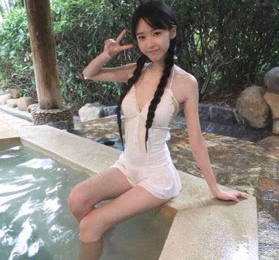 抖音半藏森林最新资料简介 半藏森林绝版福利生活照写真图片